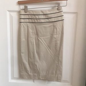 NWT - size 4 - khaki skirt